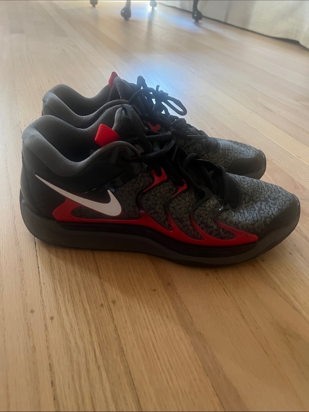 Nike Kevin Durant KD17 Men’s Gray, Red & White Athletic Basketball Shoes
